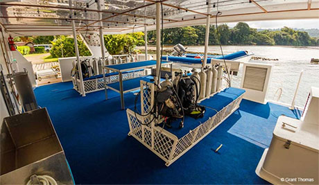 Oceana liveaboard in Papua New Guinea